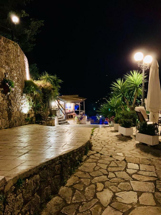 Ermones Ruby Hébergement de vacances Vátos